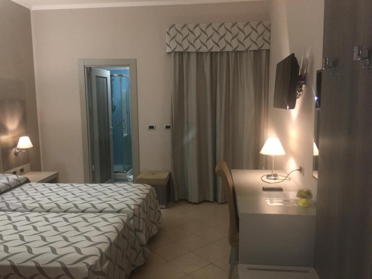 Hotel Niagara Καταντζάρο Εξωτερικό φωτογραφία