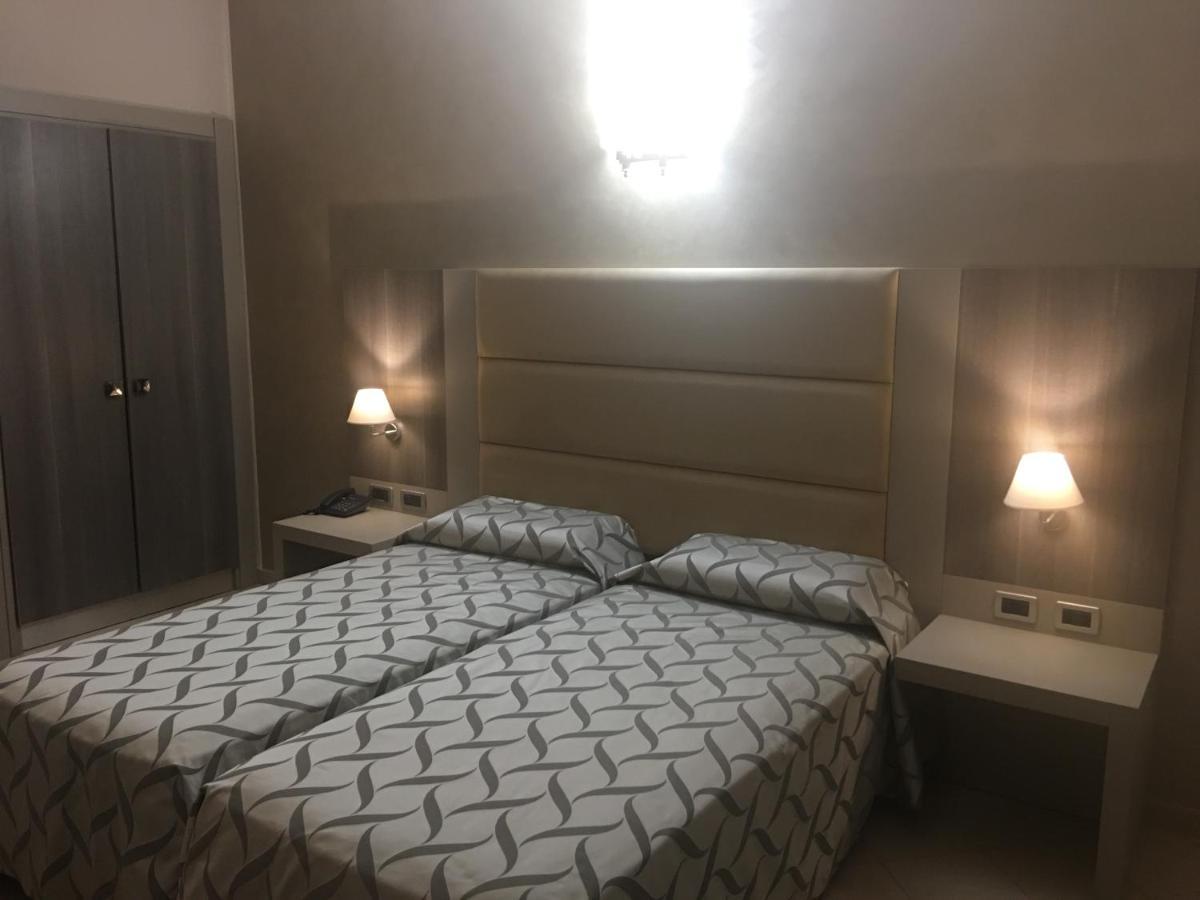 Hotel Niagara Καταντζάρο Εξωτερικό φωτογραφία