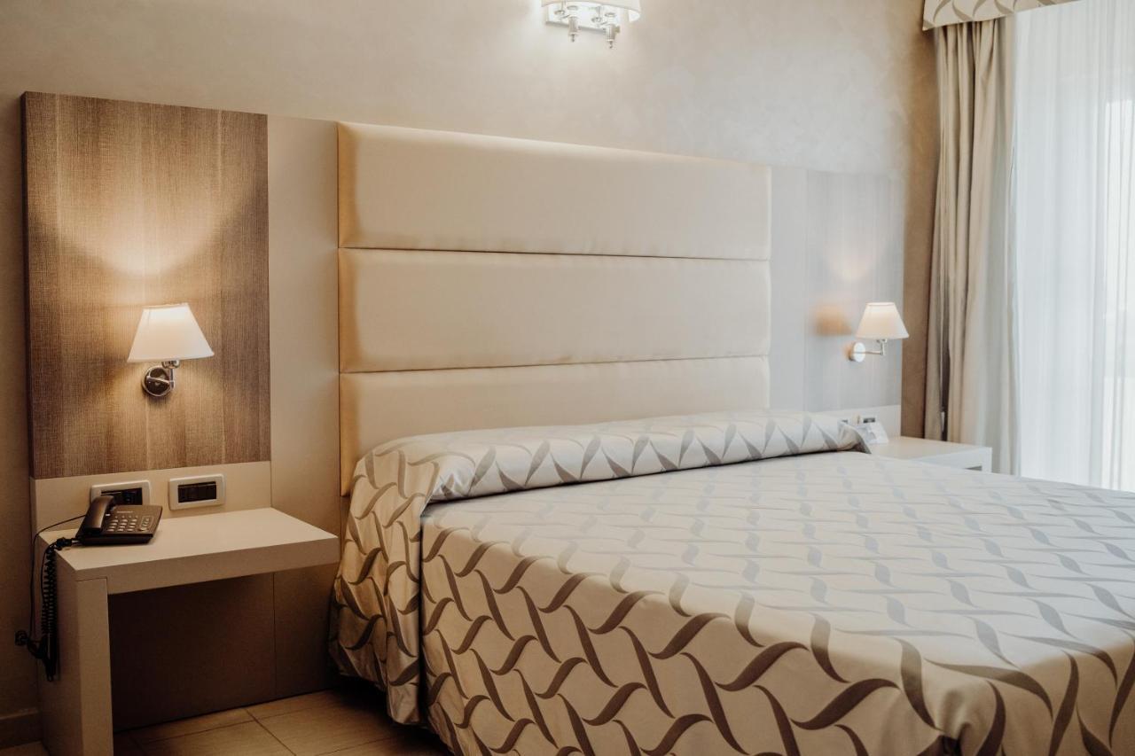 Hotel Niagara Καταντζάρο Εξωτερικό φωτογραφία