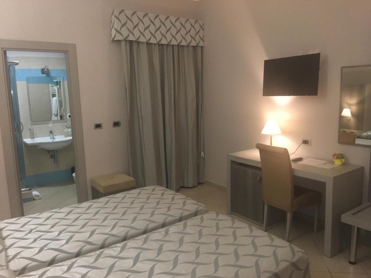Hotel Niagara Καταντζάρο Εξωτερικό φωτογραφία