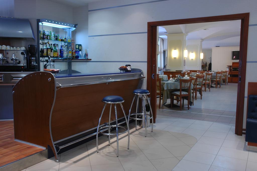 Hotel Niagara Καταντζάρο Εξωτερικό φωτογραφία